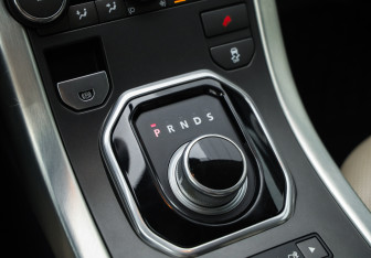 Подержанный автомобиль Land Rover Range Rover Evoque 2013 года (19 фото)