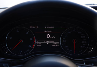 Подержанный автомобиль Audi A7 2012 года (32 фото)