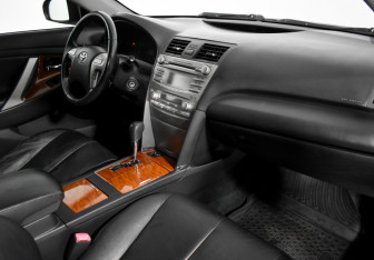 Подержанный автомобиль Toyota Camry Sedan 2009 года (13 фото)