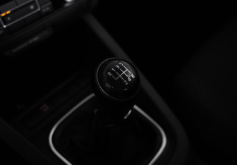 Подержанный автомобиль Volkswagen Jetta Sedan 2012 года (15 фото)