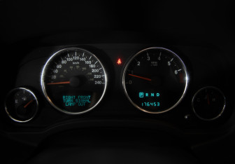 Подержанный автомобиль Jeep Compass 2012 года (14 фото)