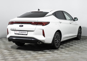 Подержанный автомобиль Москвич 6 2023 года (5 фото)