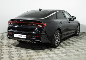 Подержанный автомобиль Kia K5 2021 года (5 фото)
