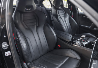 Подержанный автомобиль BMW M5 Sedan 2021 года (33 фото)