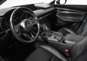 Подержанный автомобиль Mazda 3 Sedan 2020 года (9 фото)