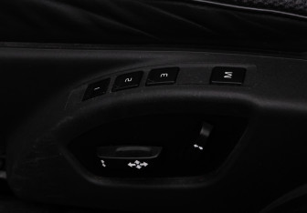 Подержанный автомобиль Volvo XC70 2014 года (21 фото)