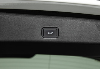 Подержанный автомобиль Geely Monjaro 2024 года (23 фото)