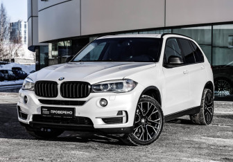 Подержанный автомобиль BMW X5 2017 года (2 фото)