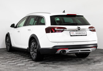 Подержанный автомобиль Opel Insignia Wagon 2014 года (7 фото)