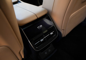 Подержанный автомобиль Voyah Free 2023 года (8 фото)