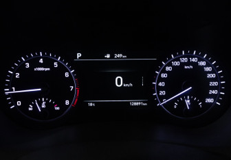 Подержанный автомобиль Genesis G80 2019 года (12 фото)