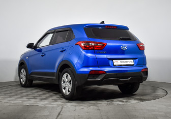 Подержанный автомобиль Hyundai Creta 2019 года (7 фото)