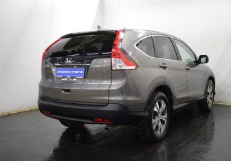 Подержанный автомобиль Honda CR-V 2014 года (5 фото)