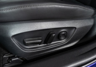 Подержанный автомобиль Toyota Camry Sedan 2021 года (16 фото)