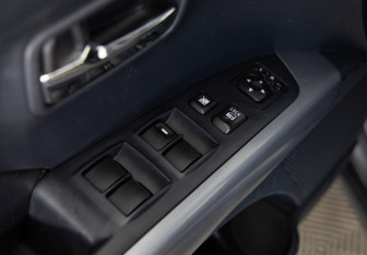 Подержанный автомобиль Mitsubishi Outlander 2006 года (18 фото)