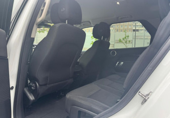 Подержанный автомобиль Land Rover Discovery 2019 года (17 фото)