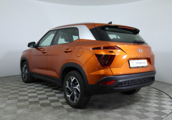 Подержанный автомобиль Hyundai Creta 2021 года (8 фото)