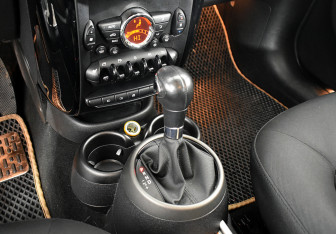 Подержанный автомобиль MINI Countryman 2012 года (23 фото)