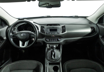 Подержанный автомобиль Kia Sportage 2013 года (13 фото)