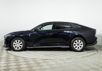 Подержанный автомобиль Changan UNI-V 2023 года (8 фото)