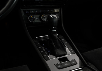 Подержанный автомобиль Skoda Superb Liftback 2017 года (13 фото)