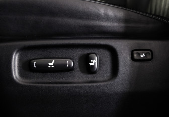 Подержанный автомобиль Toyota Land Cruiser Suv 2020 года (36 фото)