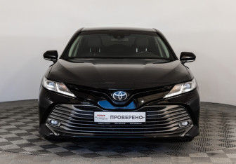 Подержанный автомобиль Toyota Camry Sedan 2019 года (2 фото)