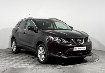 Подержанный автомобиль Nissan Qashqai 2014 года (3 фото)