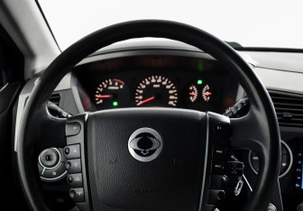 Подержанный автомобиль SsangYong Kyron 2010 года (14 фото)