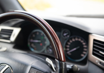 Подержанный автомобиль Lexus LX 2014 года (13 фото)