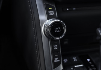 Подержанный автомобиль Toyota Land Cruiser Suv 2022 года (23 фото)
