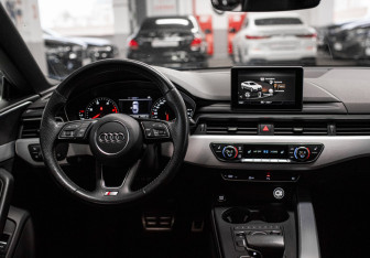 Подержанный автомобиль Audi A5 Liftback 2018 года (11 фото)