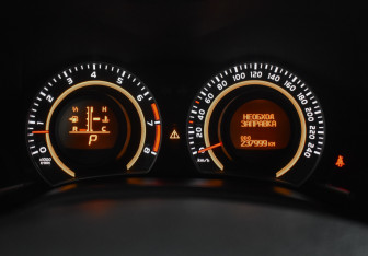 Подержанный автомобиль Toyota Corolla Sedan 2012 года (20 фото)