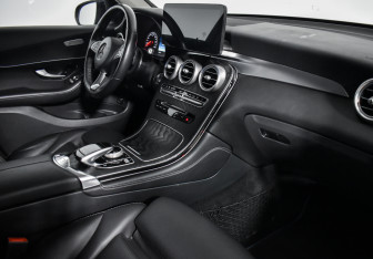 Подержанный автомобиль Mercedes-Benz GLC Coupe 2017 года (14 фото)