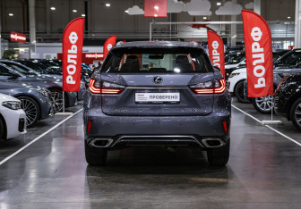 Подержанный автомобиль Lexus RX 2019 года (9 фото)