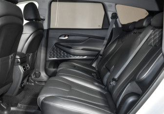 Подержанный автомобиль Hyundai Santa Fe 2022 года (12 фото)