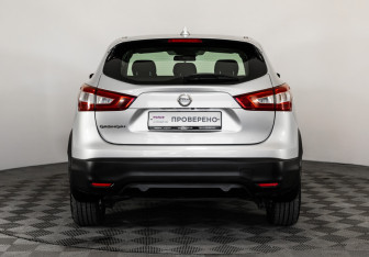 Подержанный автомобиль Nissan Qashqai 2018 года (6 фото)
