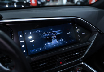 Подержанный автомобиль Geely Tugella 2023 года (26 фото)