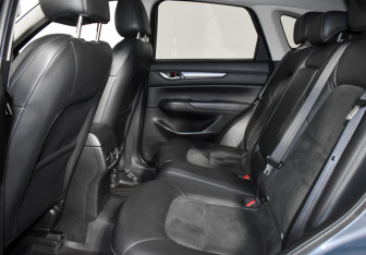 Подержанный автомобиль Mazda CX-5 2020 года (18 фото)