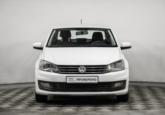 Подержанный автомобиль Volkswagen Polo Sedan 2017 года (2 фото)