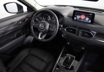 Подержанный автомобиль Mazda CX-5 2022 года (8 фото)