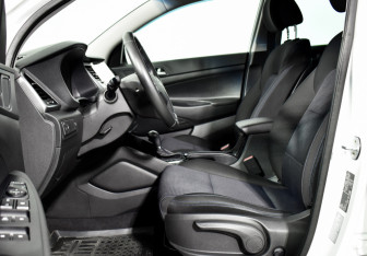 Подержанный автомобиль Hyundai Tucson 2017 года (10 фото)