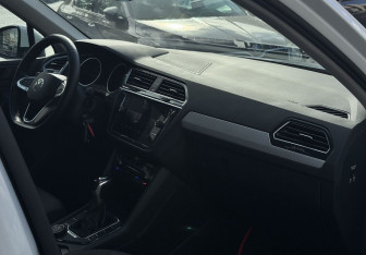 Подержанный автомобиль Volkswagen Tiguan 2021 года (11 фото)
