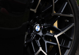 Подержанный автомобиль BMW M8 Coupe 2023 года (4 фото)