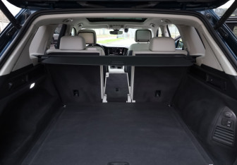 Подержанный автомобиль Volkswagen Touareg 2021 года (31 фото)