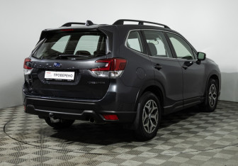 Подержанный автомобиль Subaru Forester Suv 2020 года (5 фото)