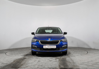 Подержанный автомобиль Skoda Rapid Liftback 2021 года (2 фото)