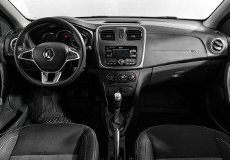Подержанный автомобиль Renault Logan Sedan 2021 года (14 фото)