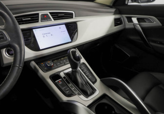 Подержанный автомобиль Geely Atlas 2021 года (21 фото)