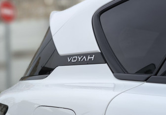 Подержанный автомобиль Voyah Free 2024 года (9 фото)